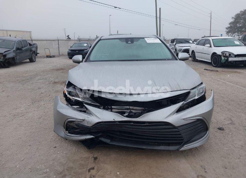 Photo 12 of 2021 Toyota Camry LE (VIN 4T1C11AK4MU441558)