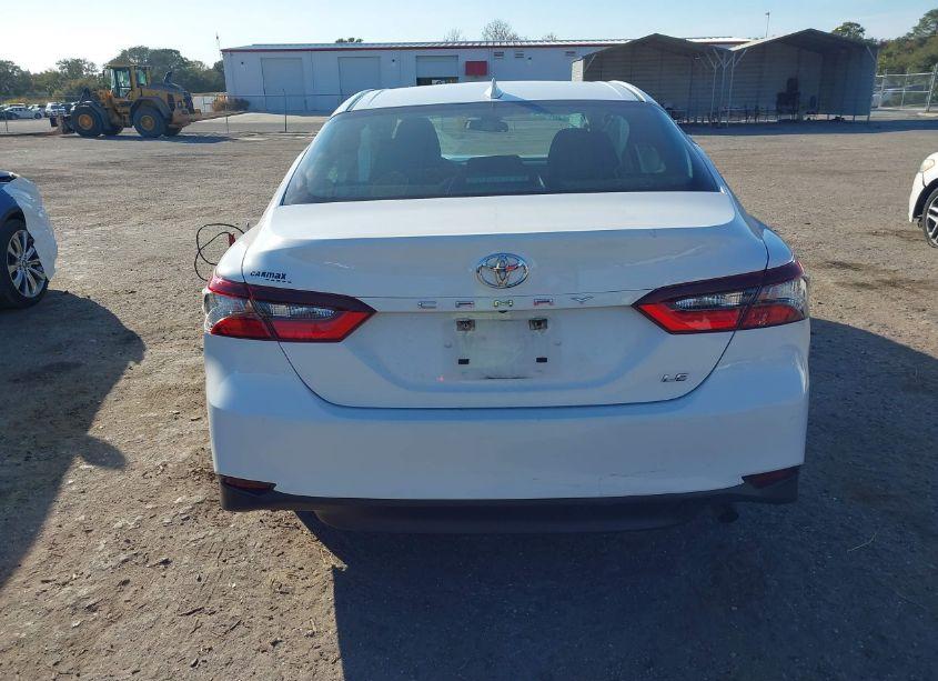 Photo 16 of 2021 Toyota Camry LE (VIN 4T1C11AK4MU444346)