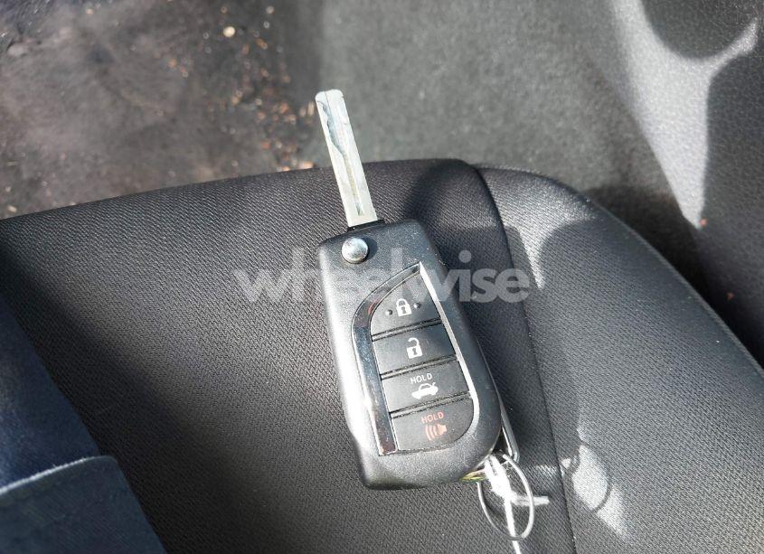 Photo 11 of 2021 Toyota Camry LE (VIN 4T1C11AK4MU446677)