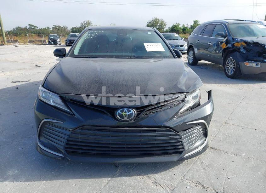 Photo 12 of 2021 Toyota Camry LE (VIN 4T1C11AK4MU446677)