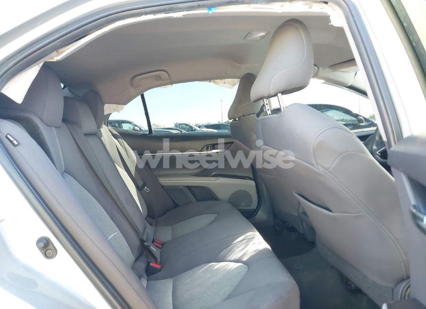 Photo 8 of 2021 Toyota Camry LE (VIN 4T1C11AK4MU455816)