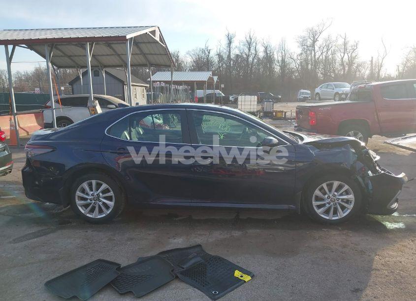 Photo 13 of 2021 Toyota Camry LE (VIN 4T1C11AK4MU461468)