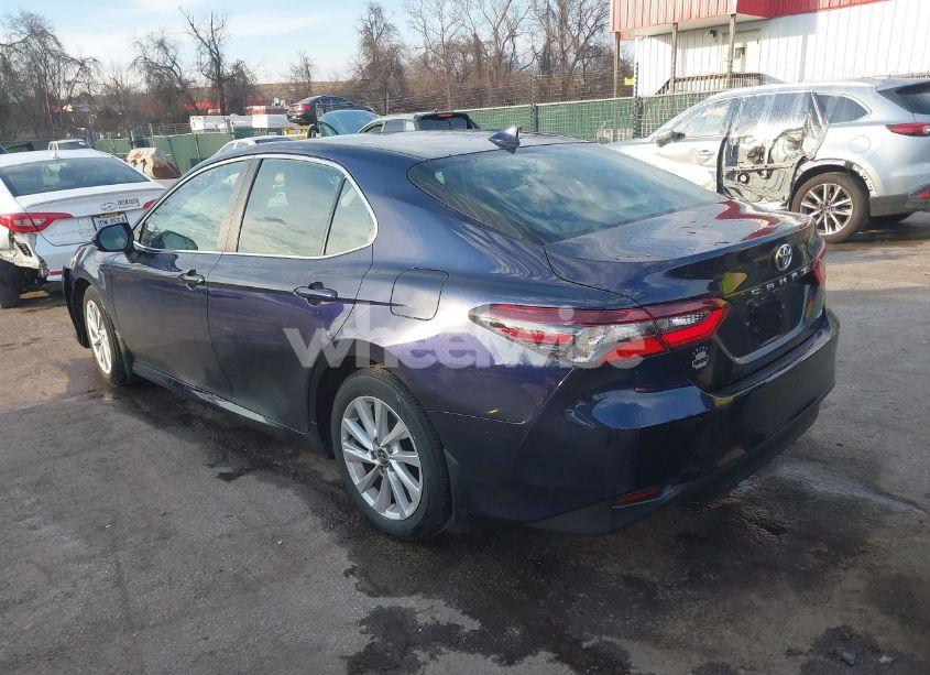 Photo 3 of 2021 Toyota Camry LE (VIN 4T1C11AK4MU461468)