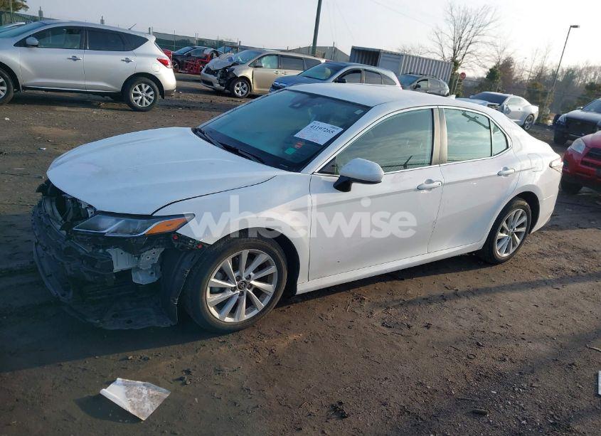 Photo 15 of 2021 Toyota Camry LE (VIN 4T1C11AK4MU462278)