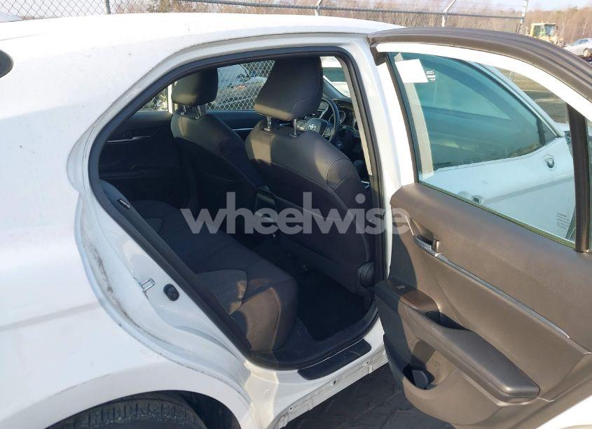 Photo 8 of 2021 Toyota Camry LE (VIN 4T1C11AK4MU462278)