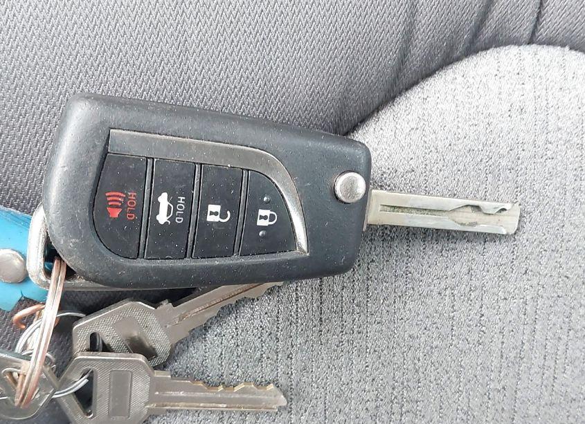 Photo 11 of 2021 Toyota Camry LE (VIN 4T1C11AK4MU535391)