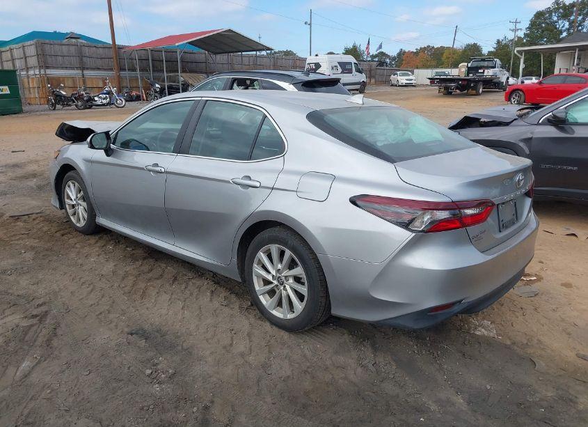 Photo 3 of 2021 Toyota Camry LE (VIN 4T1C11AK4MU535391)