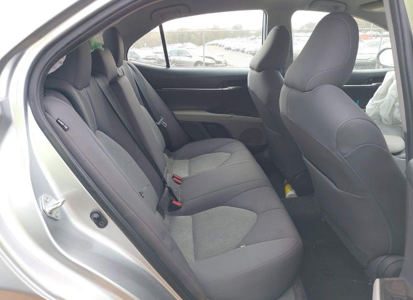 Photo 8 of 2021 Toyota Camry LE (VIN 4T1C11AK4MU535391)