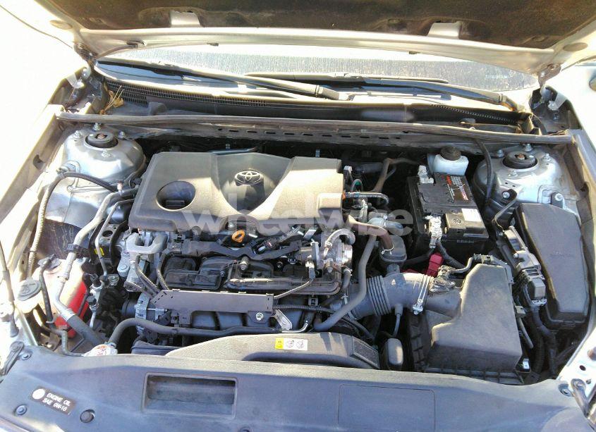 Photo 10 of 2021 Toyota Camry LE (VIN 4T1C11AK4MU571159)