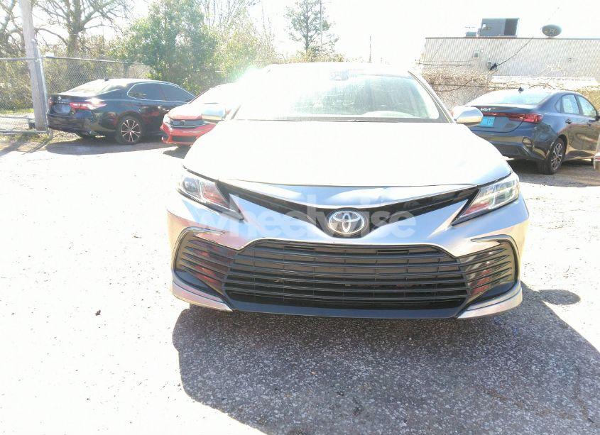 Photo 12 of 2021 Toyota Camry LE (VIN 4T1C11AK4MU571159)