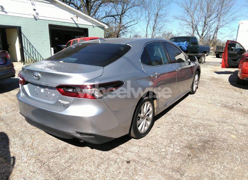 Photo 4 of 2021 Toyota Camry LE (VIN 4T1C11AK4MU571159)