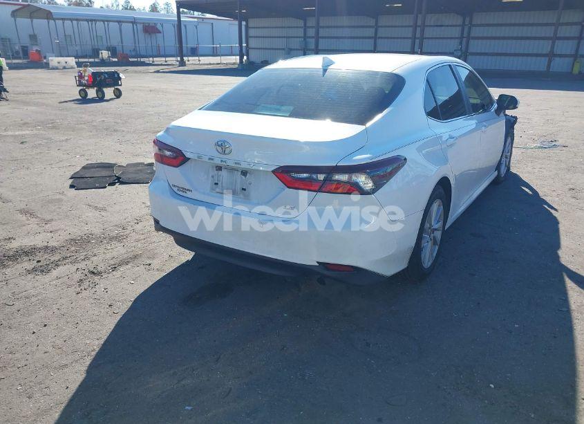 Photo 4 of 2021 Toyota Camry LE (VIN 4T1C11AK4MU590617)