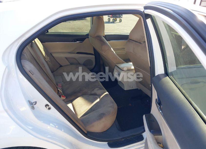 Photo 8 of 2021 Toyota Camry LE (VIN 4T1C11AK4MU590617)