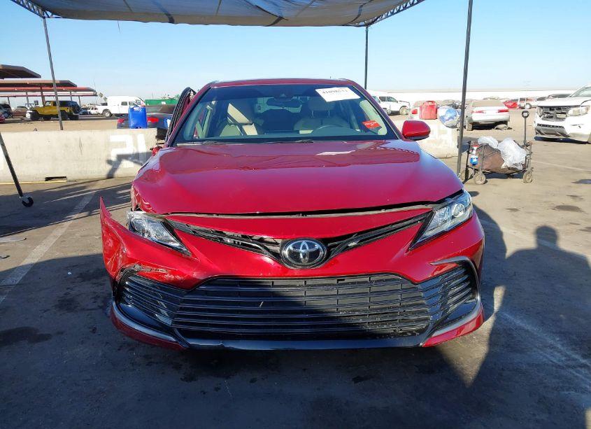 Photo 12 of 2021 Toyota Camry LE (VIN 4T1C11AK4MU596630)