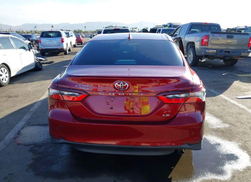 Photo 16 of 2021 Toyota Camry LE (VIN 4T1C11AK4MU596630)