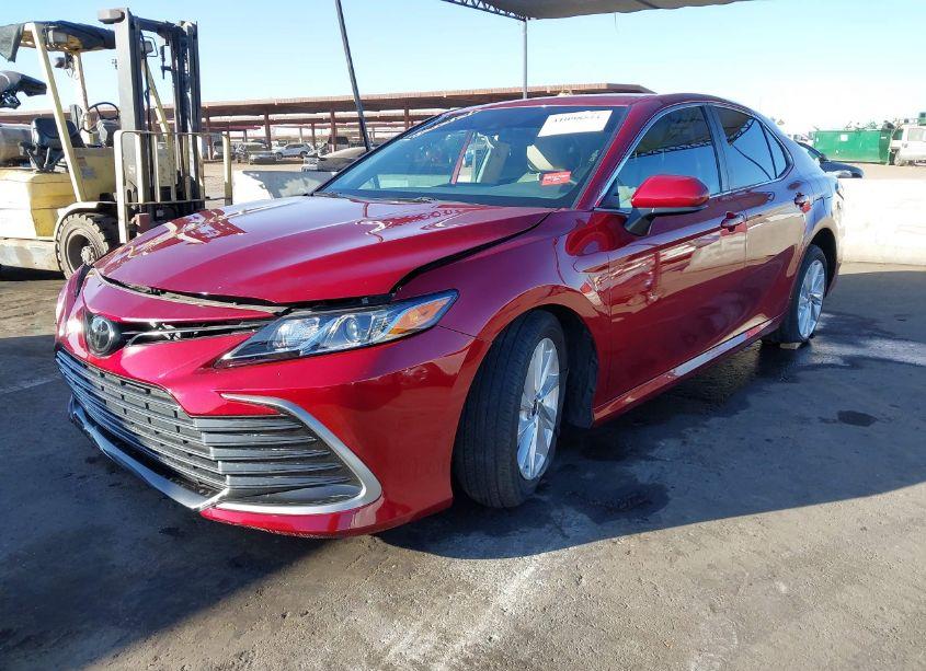 Photo 2 of 2021 Toyota Camry LE (VIN 4T1C11AK4MU596630)