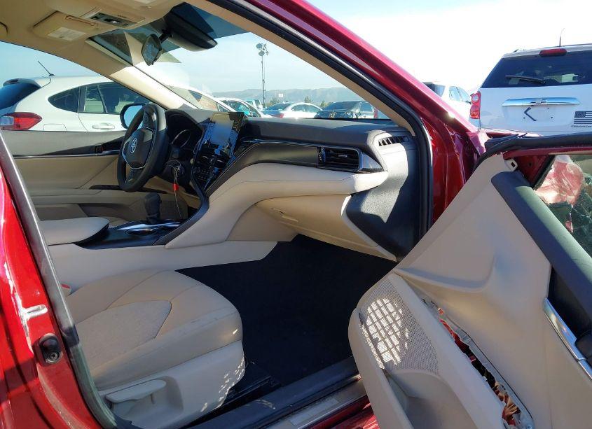 Photo 5 of 2021 Toyota Camry LE (VIN 4T1C11AK4MU596630)