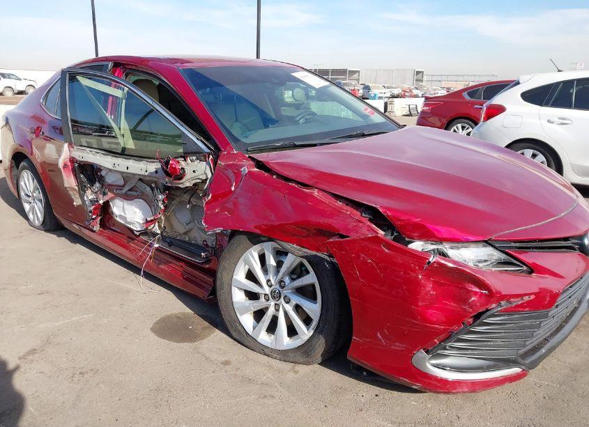 Photo 6 of 2021 Toyota Camry LE (VIN 4T1C11AK4MU596630)