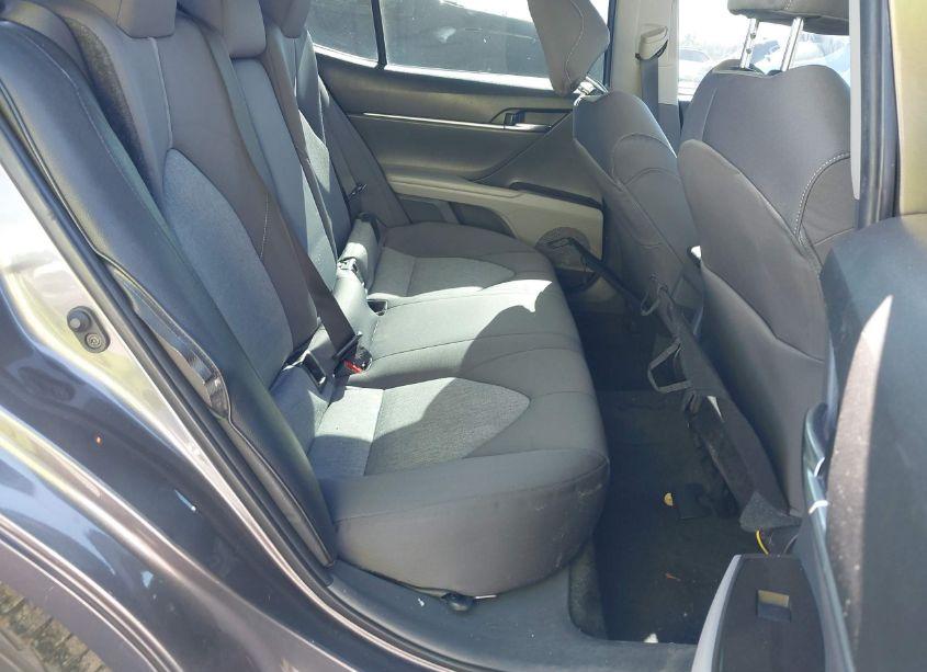 Photo 8 of 2022 Toyota Camry LE (VIN 4T1C11AK4NU035278)