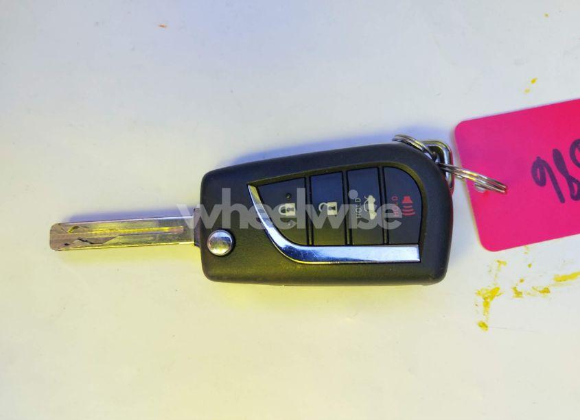 Photo 11 of 2022 Toyota Camry LE (VIN 4T1C11AK4NU052047)