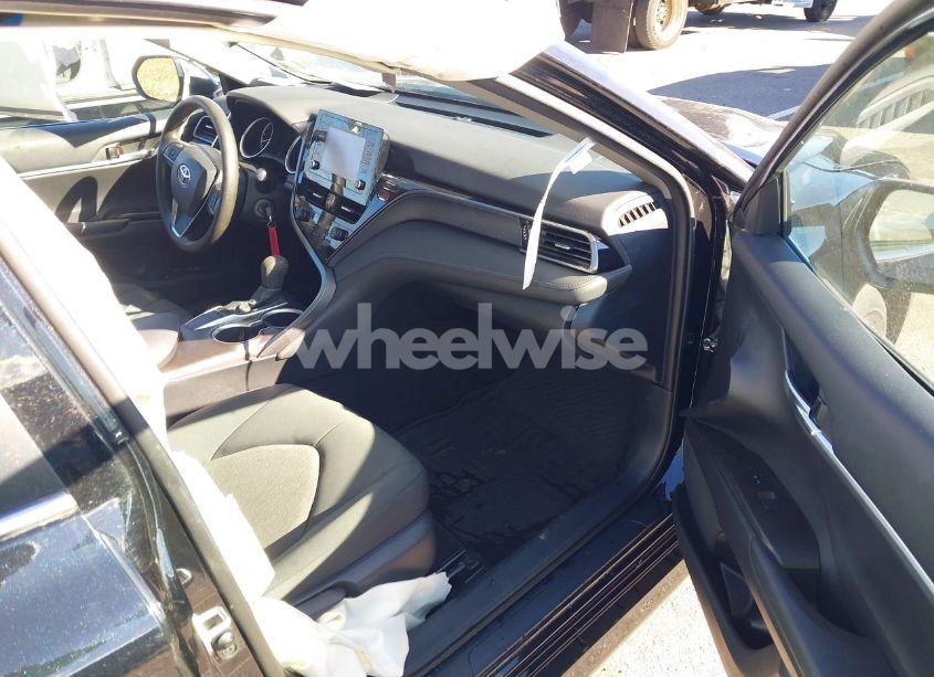 Photo 5 of 2022 Toyota Camry LE (VIN 4T1C11AK4NU052047)