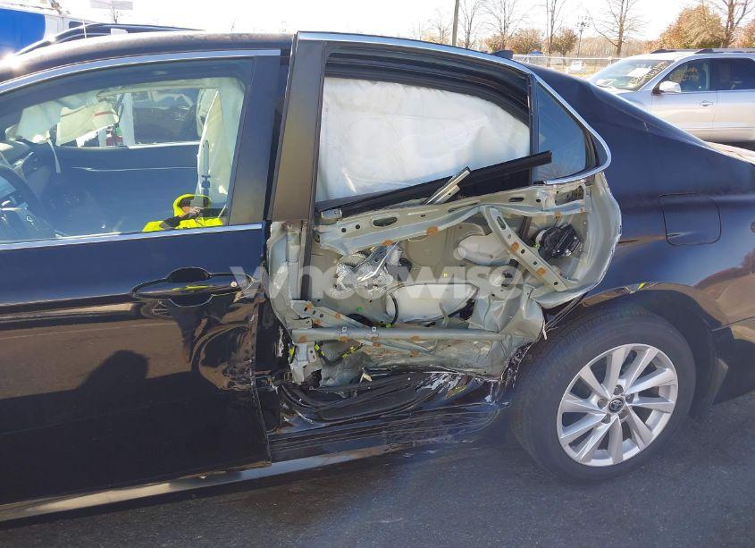 Photo 6 of 2022 Toyota Camry LE (VIN 4T1C11AK4NU052047)