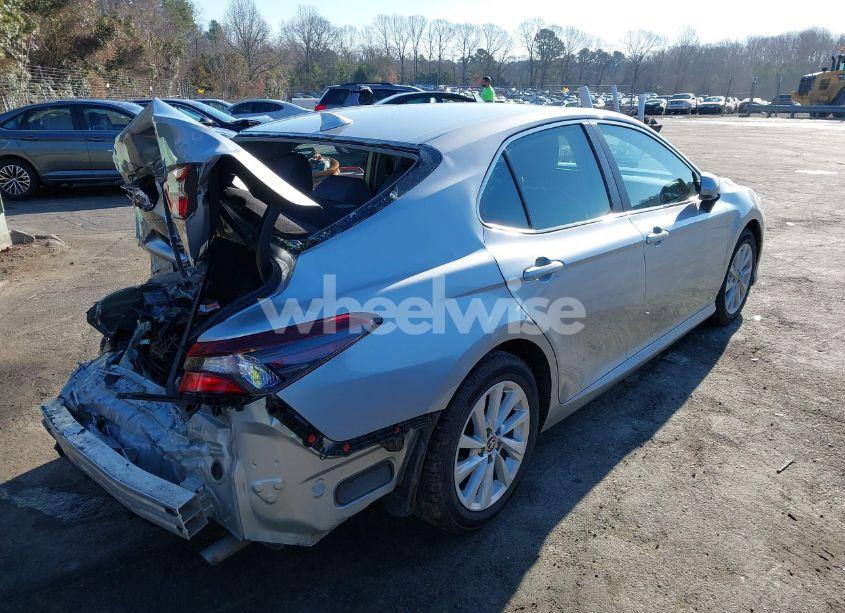 Photo 4 of 2022 Toyota Camry LE (VIN 4T1C11AK4NU056843)