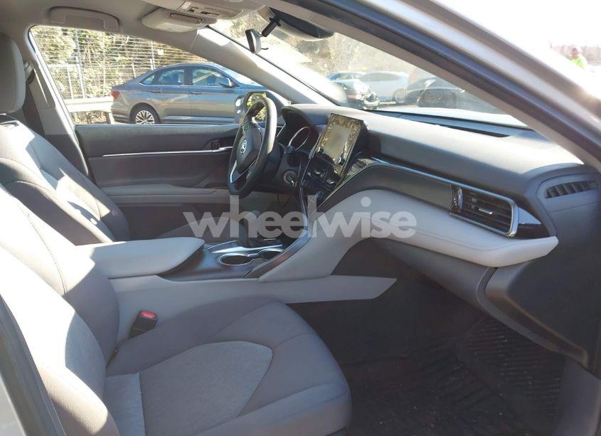 Photo 5 of 2022 Toyota Camry LE (VIN 4T1C11AK4NU056843)