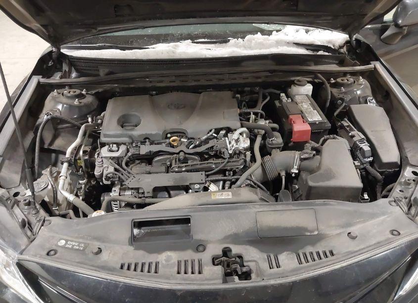 Photo 10 of 2022 Toyota Camry LE (VIN 4T1C11AK4NU058267)