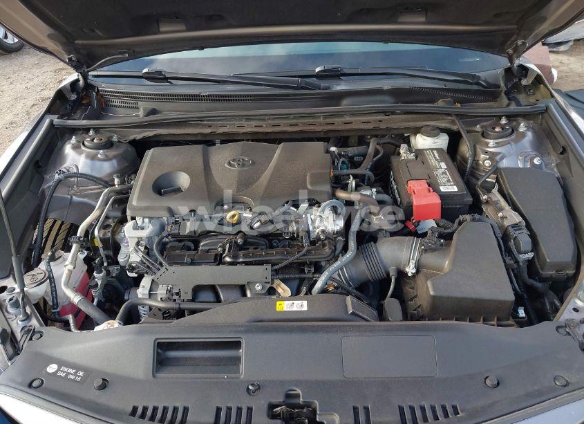 Photo 10 of 2022 Toyota Camry LE (VIN 4T1C11AK4NU633872)