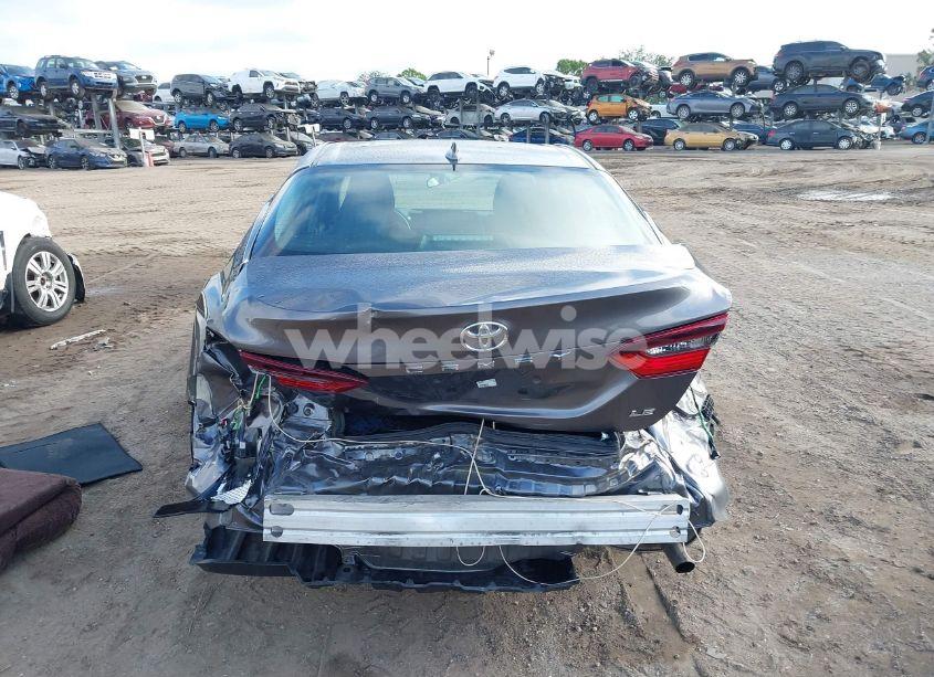 Photo 6 of 2022 Toyota Camry LE (VIN 4T1C11AK4NU633872)