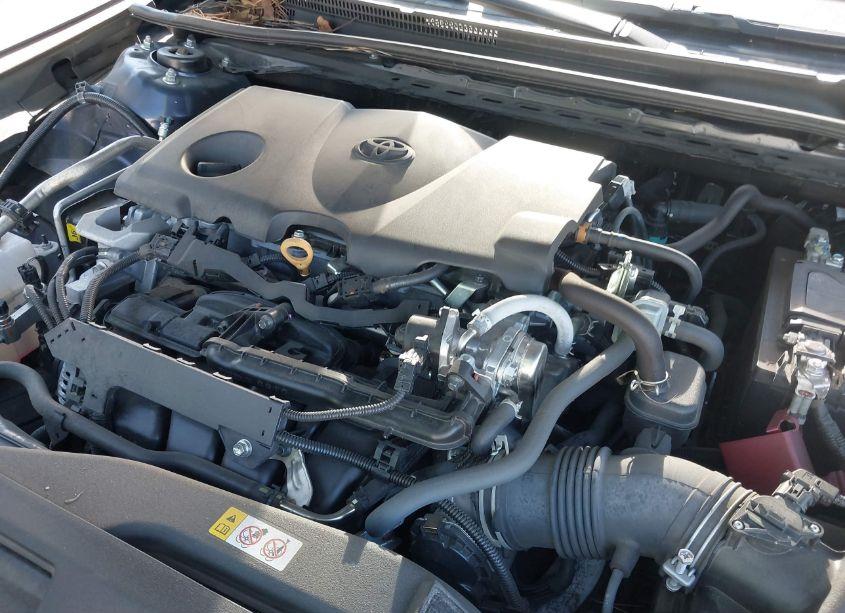 Photo 10 of 2022 Toyota Camry LE (VIN 4T1C11AK4NU634780)