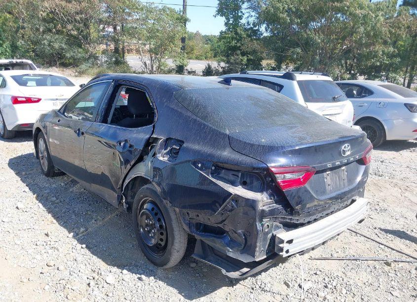 Photo 3 of 2022 Toyota Camry LE (VIN 4T1C11AK4NU634780)