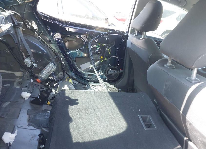 Photo 8 of 2022 Toyota Camry LE (VIN 4T1C11AK4NU634780)