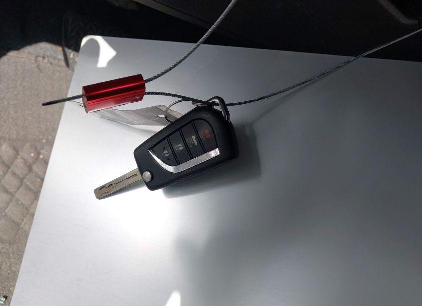 Photo 11 of 2022 Toyota Camry LE (VIN 4T1C11AK4NU639302)