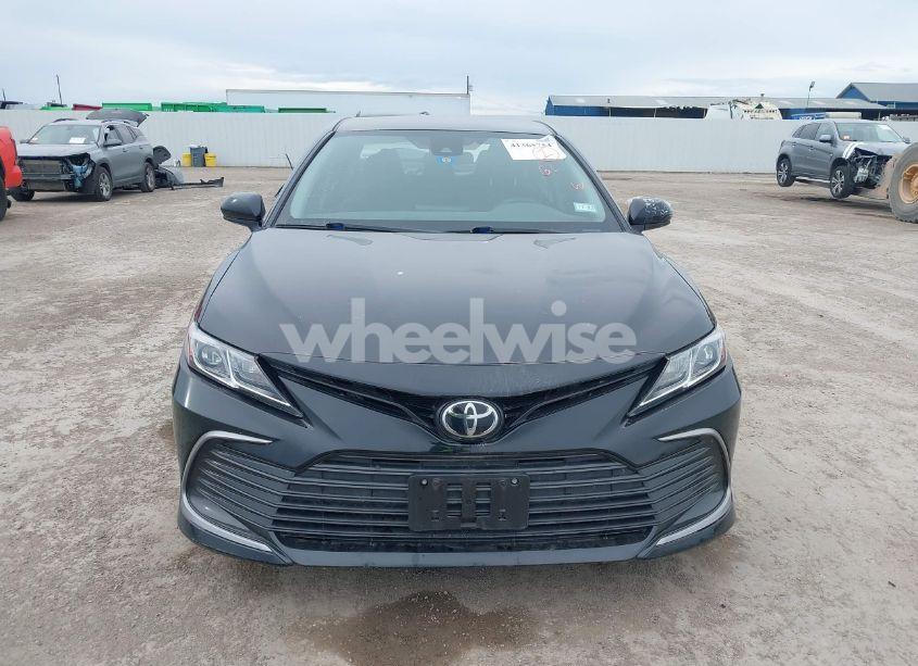 Photo 12 of 2022 Toyota Camry LE (VIN 4T1C11AK4NU642099)