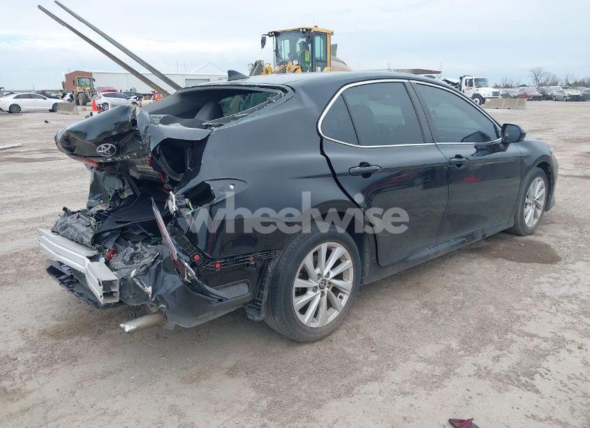 Photo 4 of 2022 Toyota Camry LE (VIN 4T1C11AK4NU642099)