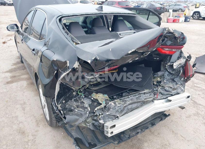 Photo 6 of 2022 Toyota Camry LE (VIN 4T1C11AK4NU642099)