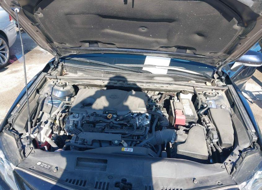 Photo 10 of 2022 Toyota Camry LE (VIN 4T1C11AK4NU658349)