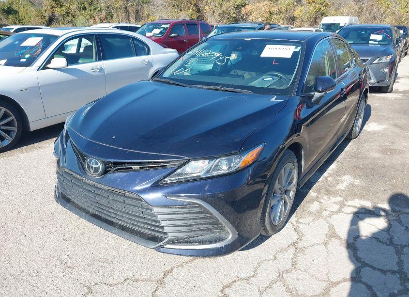 Photo 6 of 2022 Toyota Camry LE (VIN 4T1C11AK4NU658349)