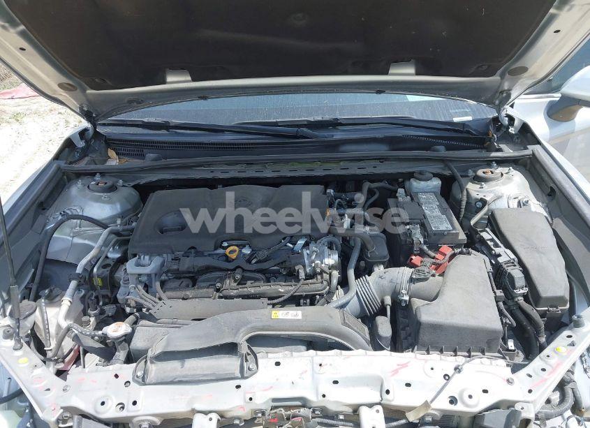 Photo 10 of 2022 Toyota Camry LE (VIN 4T1C11AK4NU668427)