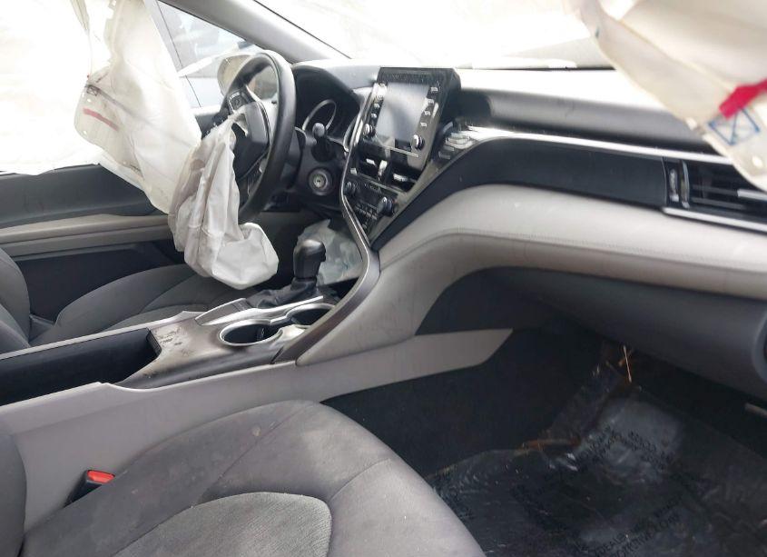 Photo 5 of 2022 Toyota Camry LE (VIN 4T1C11AK4NU680335)