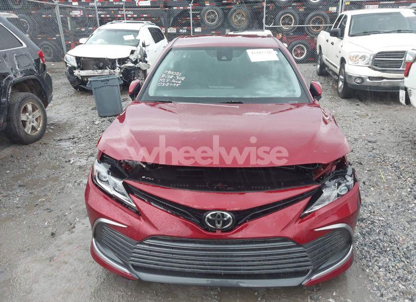 Photo 12 of 2022 Toyota Camry LE (VIN 4T1C11AK4NU697085)