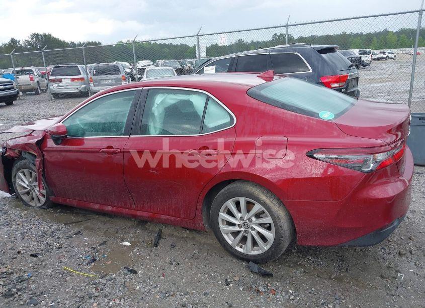 Photo 14 of 2022 Toyota Camry LE (VIN 4T1C11AK4NU697085)