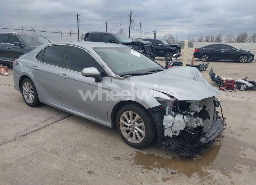 2023 Toyota Camry LE (VIN 4T1C11AK4PU159733) main photo
