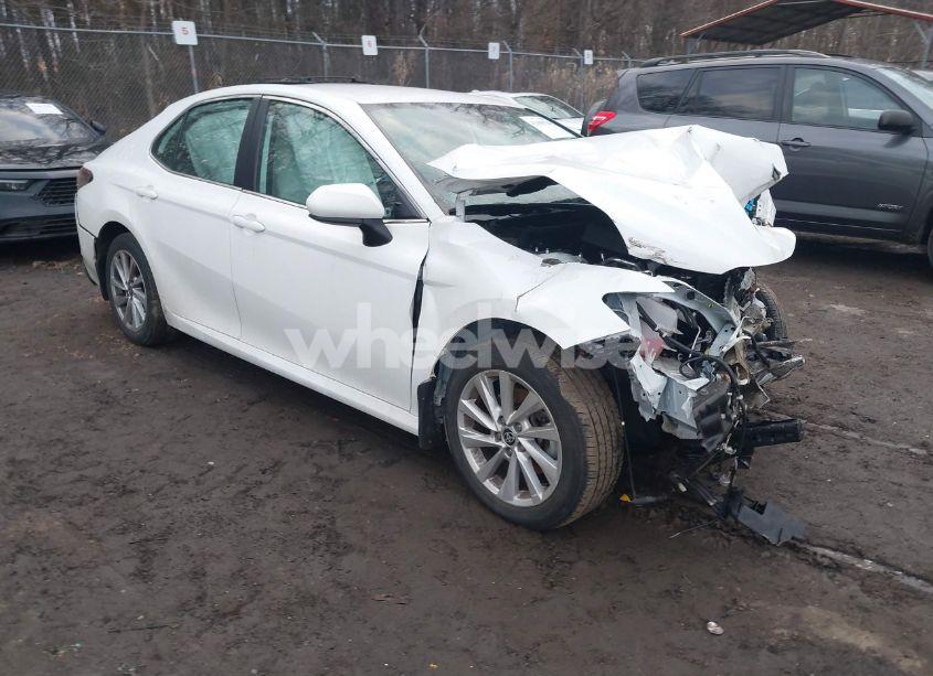 2023 Toyota Camry LE (VIN 4T1C11AK4PU185653) main photo