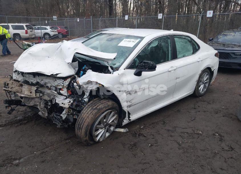 Photo 2 of 2023 Toyota Camry LE (VIN 4T1C11AK4PU185653)