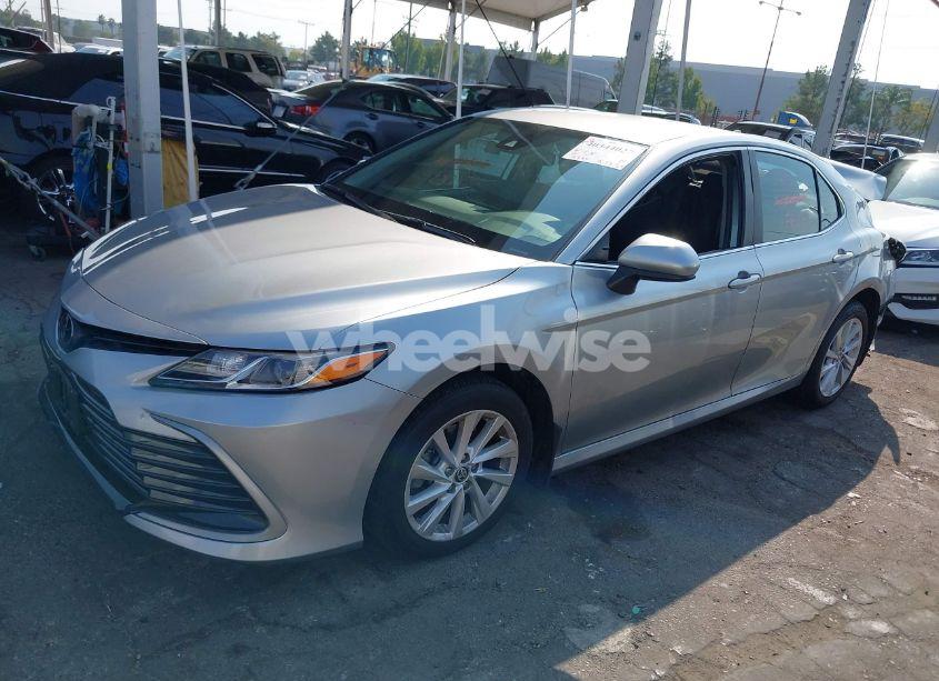 Photo 2 of 2023 Toyota Camry LE (VIN 4T1C11AK4PU736986)