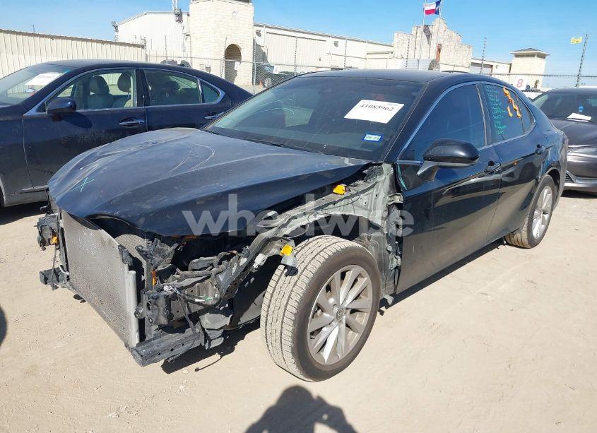 Photo 2 of 2023 Toyota Camry LE (VIN 4T1C11AK4PU738379)