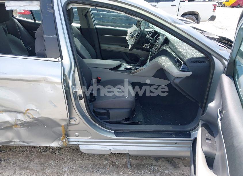 Photo 5 of 2023 Toyota Camry LE (VIN 4T1C11AK4PU813341)